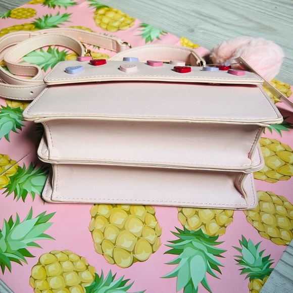 💕 Betsey Johnson Candy Heart Top Carry & Crossbody Handbag NWT - Picture 6 of 14